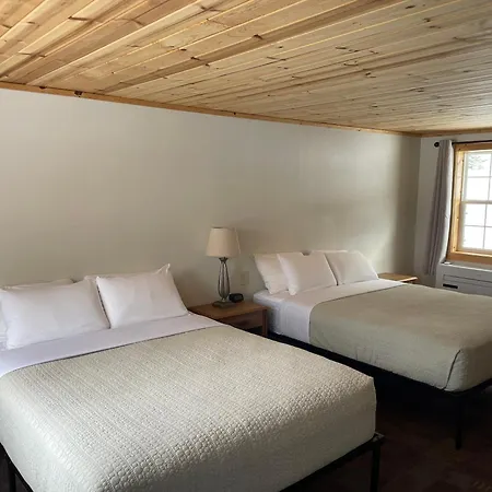 Hanging Horn Lakeside Resort Moose Lake Exterior photo